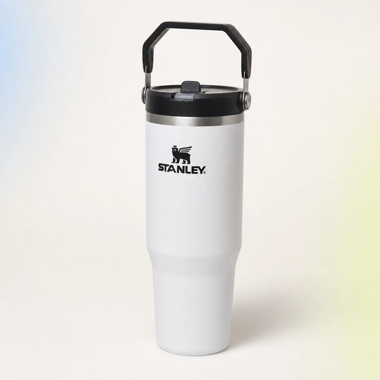 Termo Stanley IceFlow 2.0 de 30 oz color Chalk con asa plegable negra
